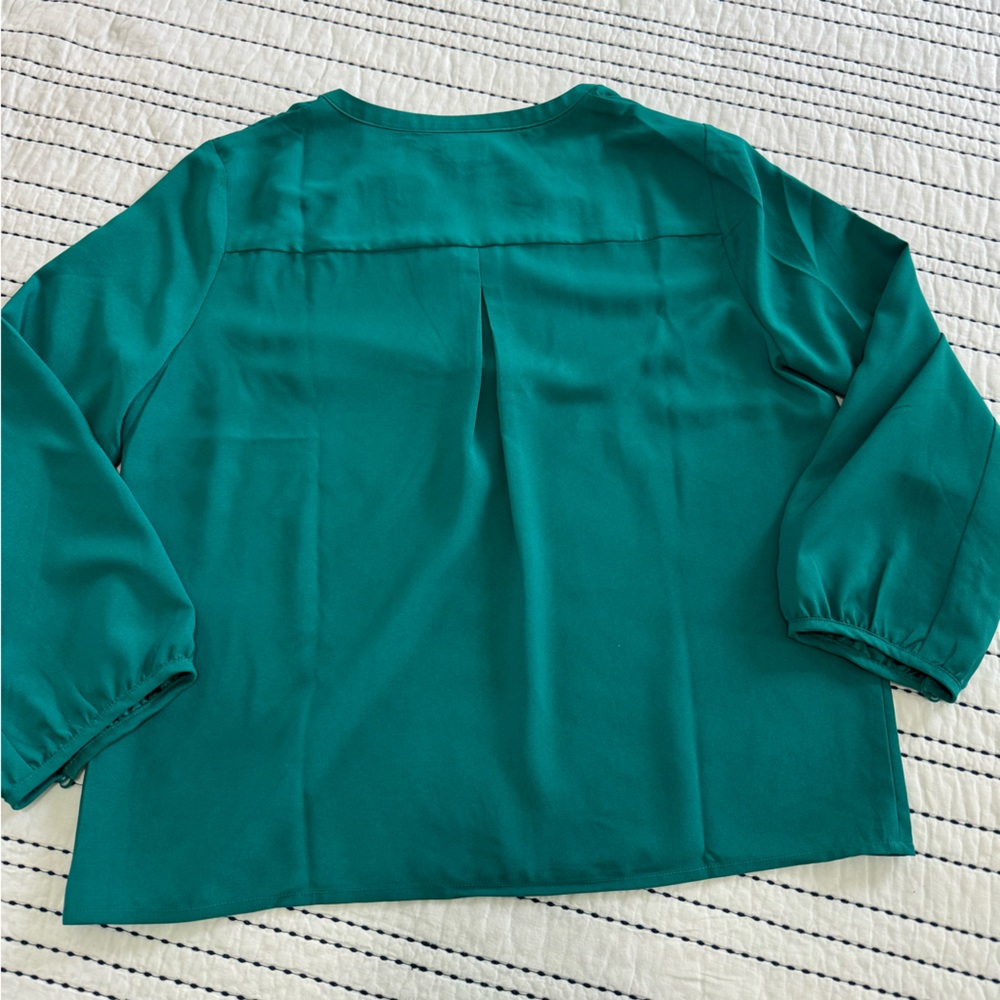 J. Crew women’s emerald green blouse - Picture 2 of 5